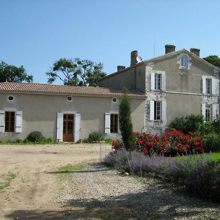 Le Garde Domaine Les Galards B&B 외부 사진